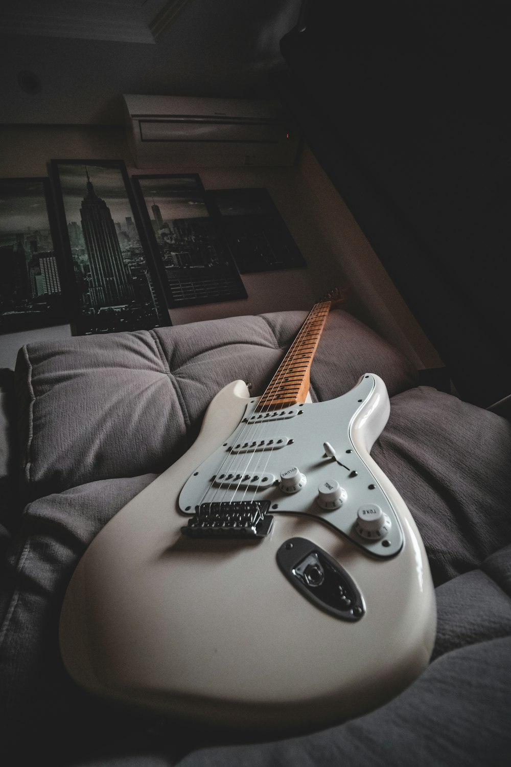 white electric guitar