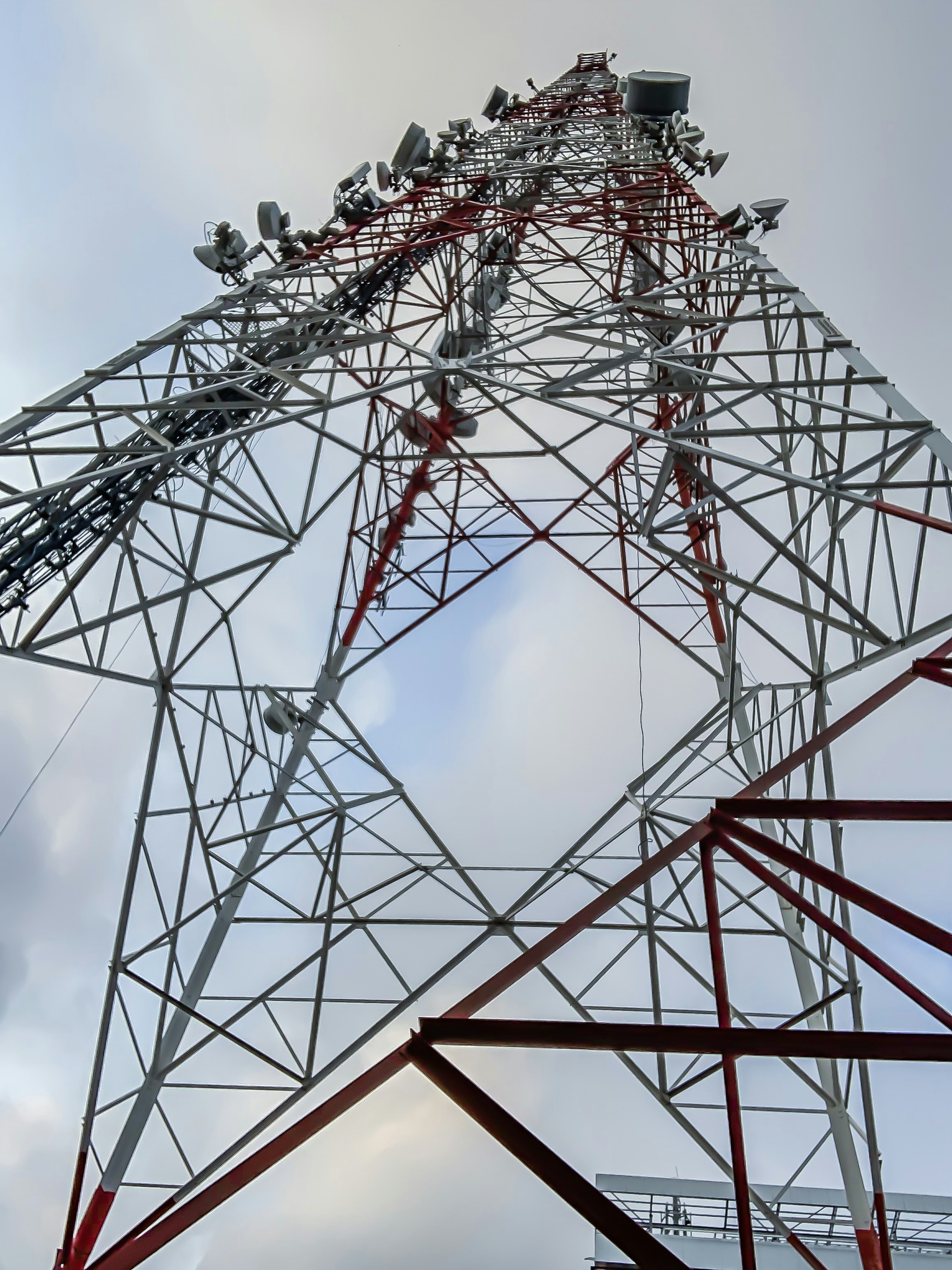 The Role of Professional Electronics Engineer (PECE) in Broadcast and Telecommunication Facility: Cellular Repeater System Overview