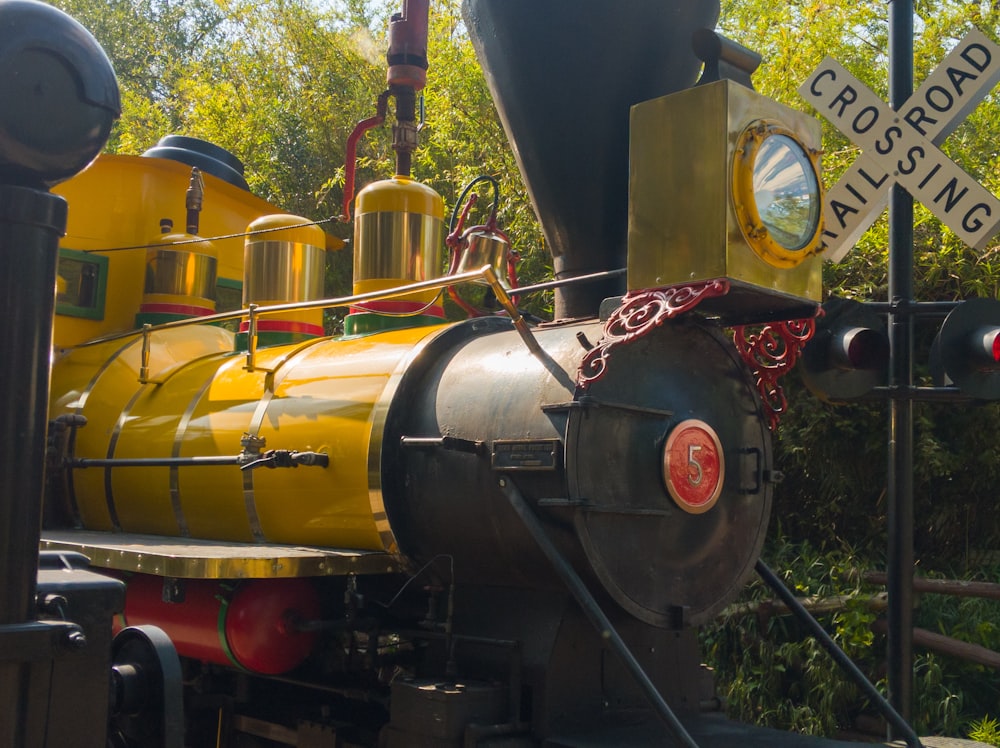 black and yellow locomotive train