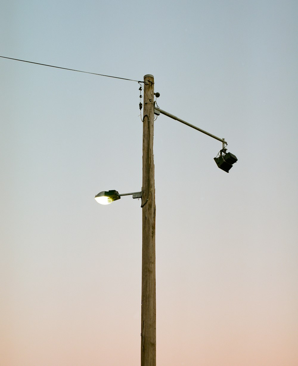 lighted brown lamp post