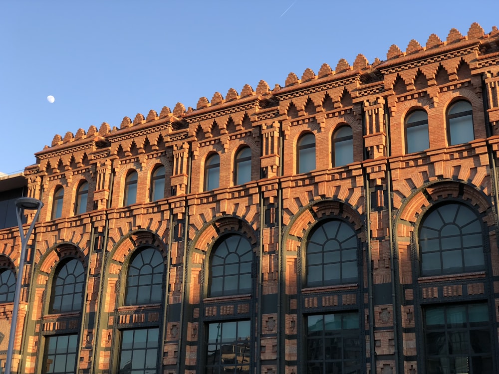 brown concrete building