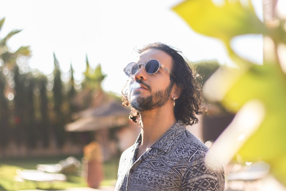 men wearing a sunglasses during daytime