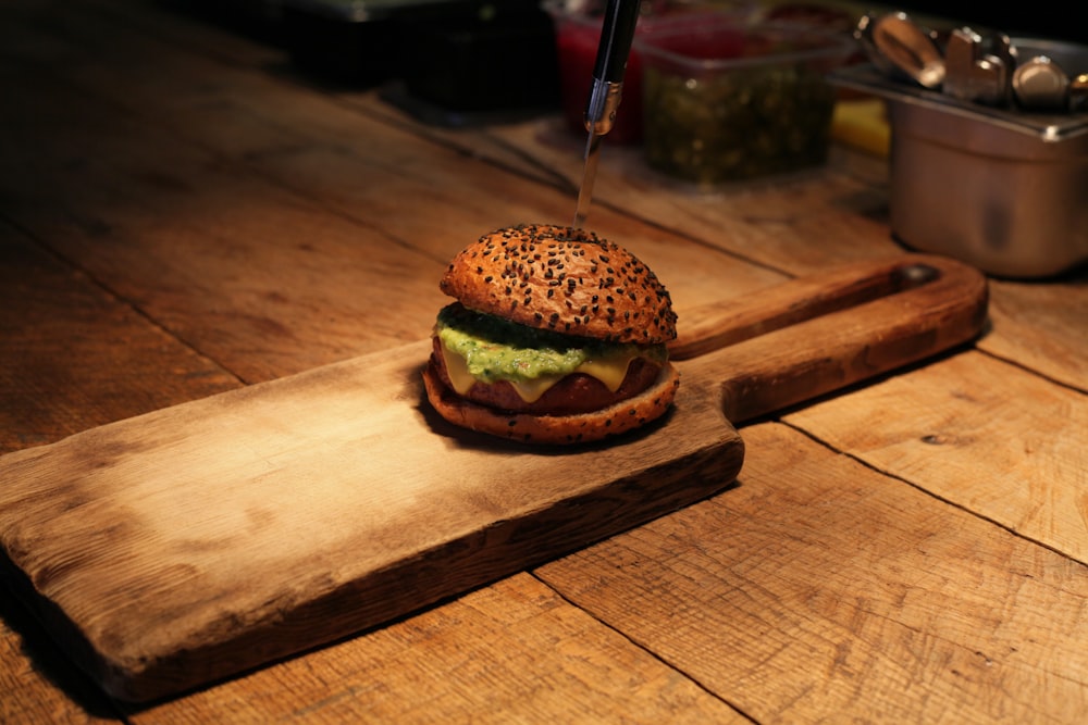 selective-focus photography of burger