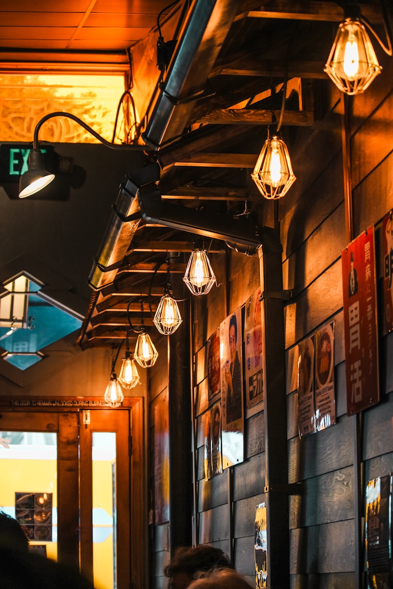 Warm pendant lighting inside the LATURKA dining room