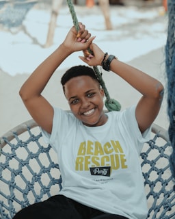 A satisfied customer happily holding a newly purchased hammock from Ciconsa