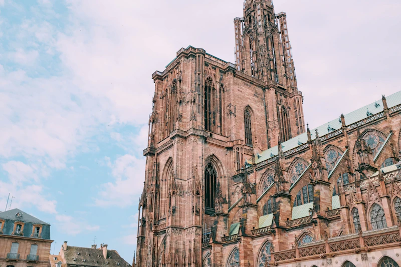 Cathédrale de Strasbourg, capitale de la région Grand Est, haut lieu de la recherche biomédicale française