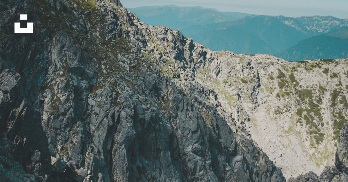 Gray rock mountain photo – Free Nature Image on Unsplash