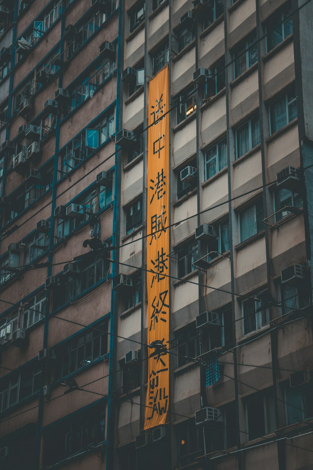 brown and gray concrete building