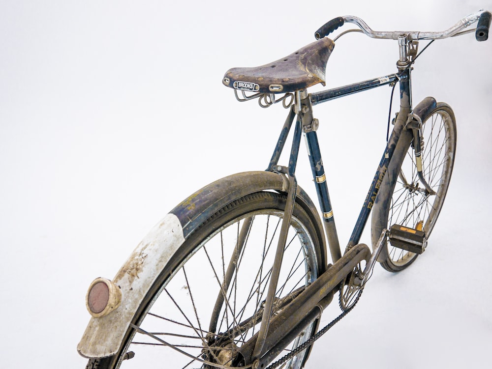 blue commuter bike