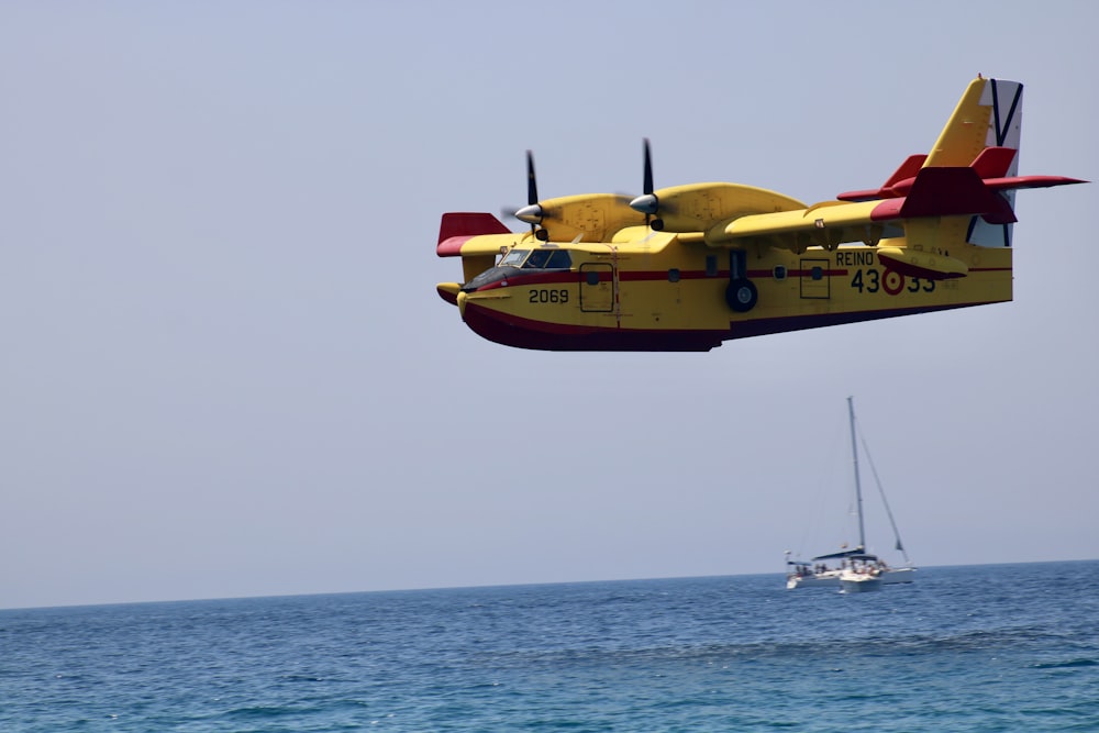 yellow plane during daytime