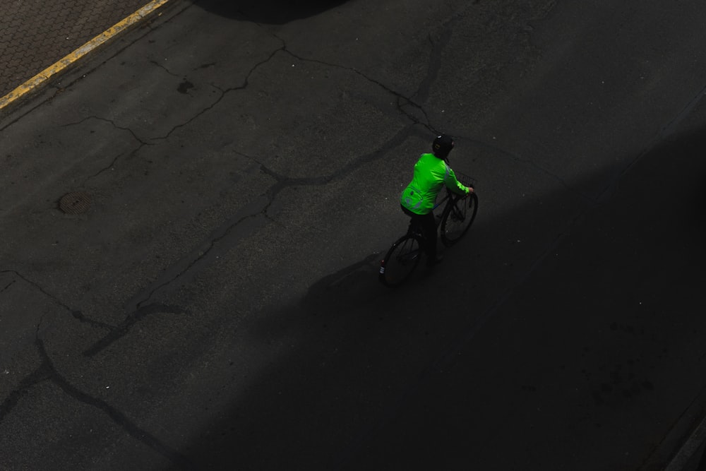 cyclist at the pavement