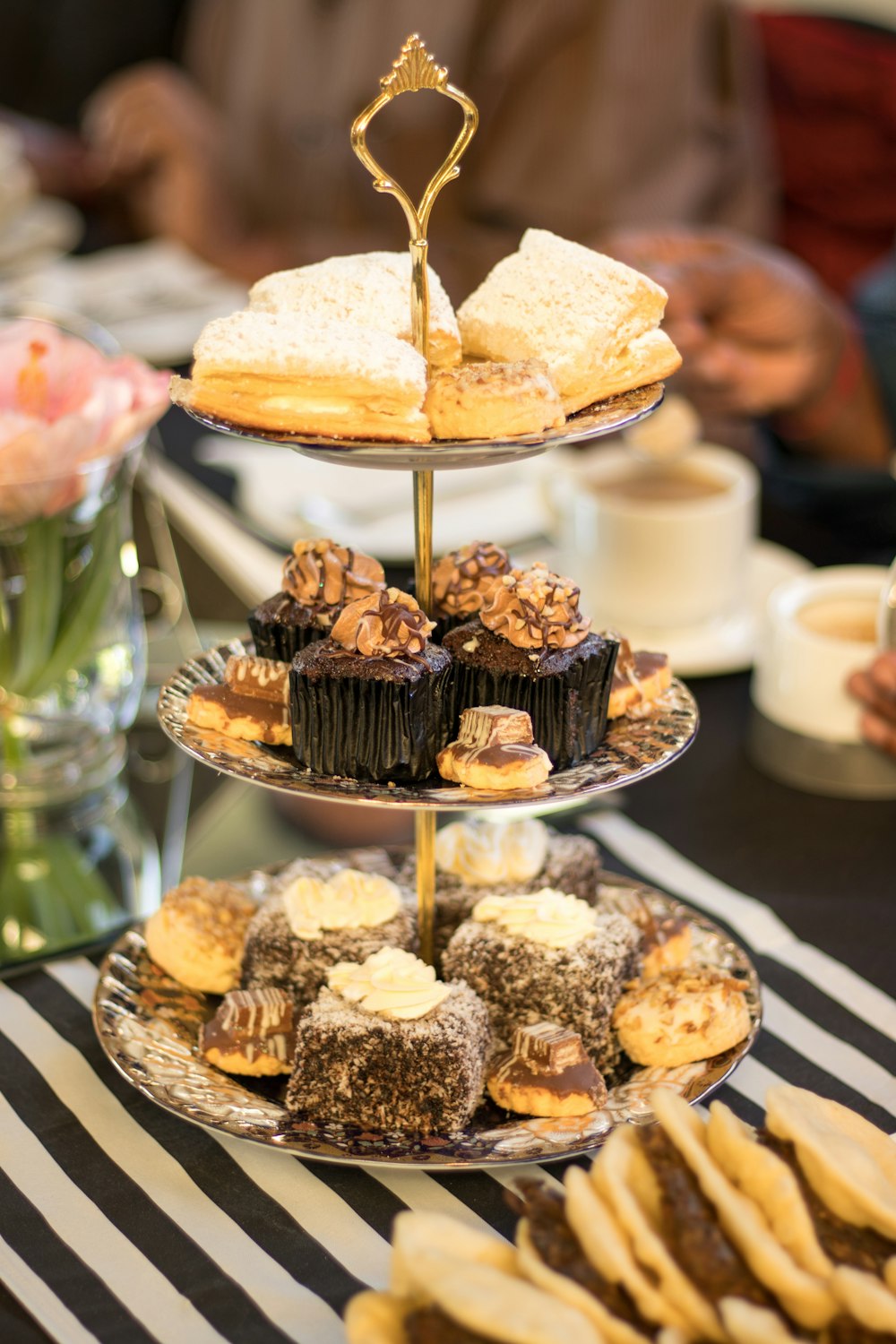 cupcakes on tray on table