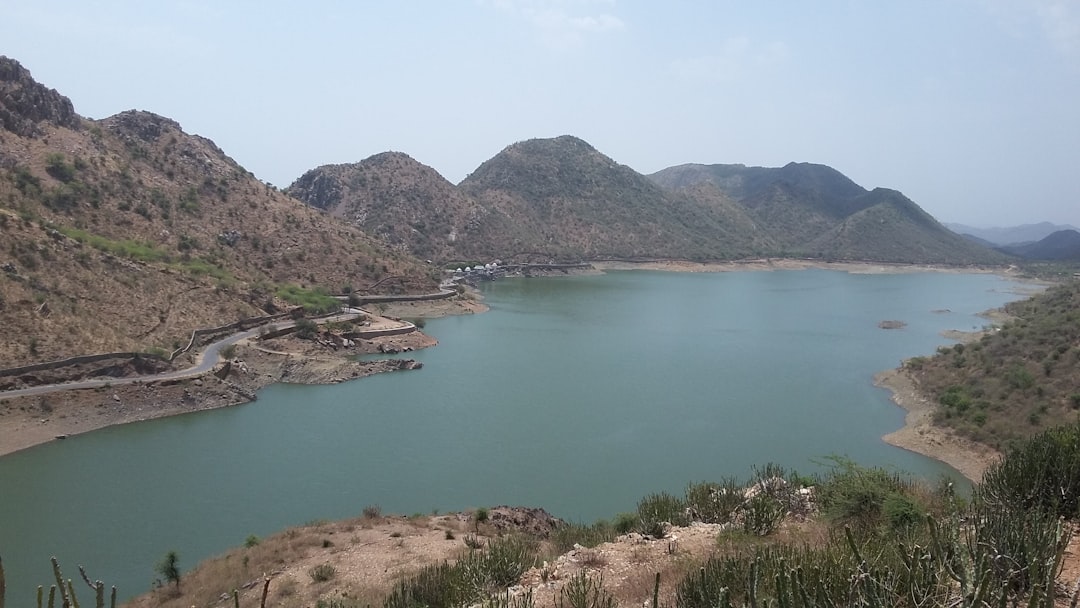 travelers stories about Reservoir in Udaipur, India