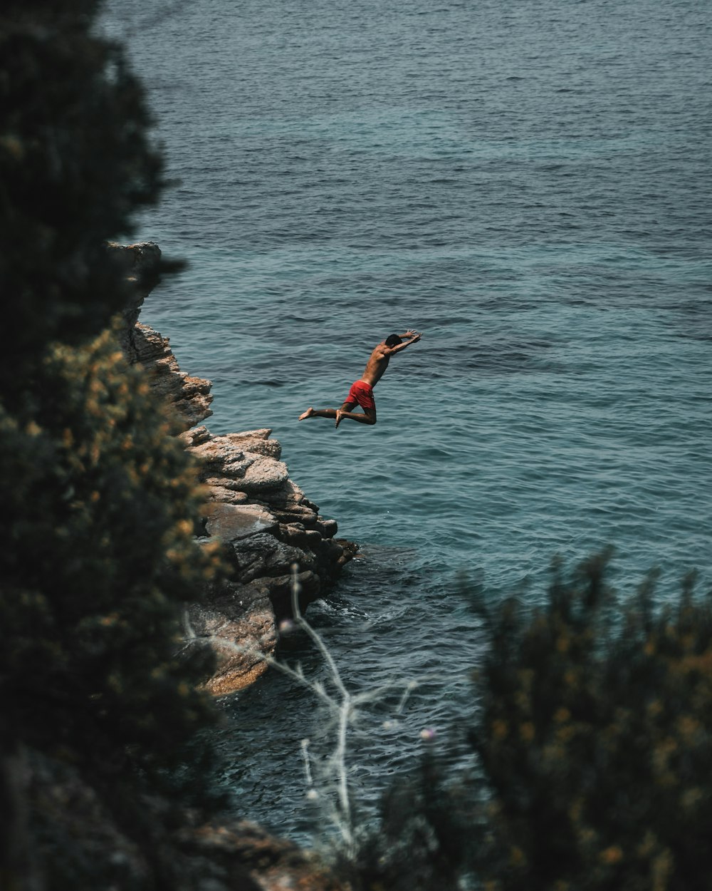 Top Locations For Cliff Diving In USA