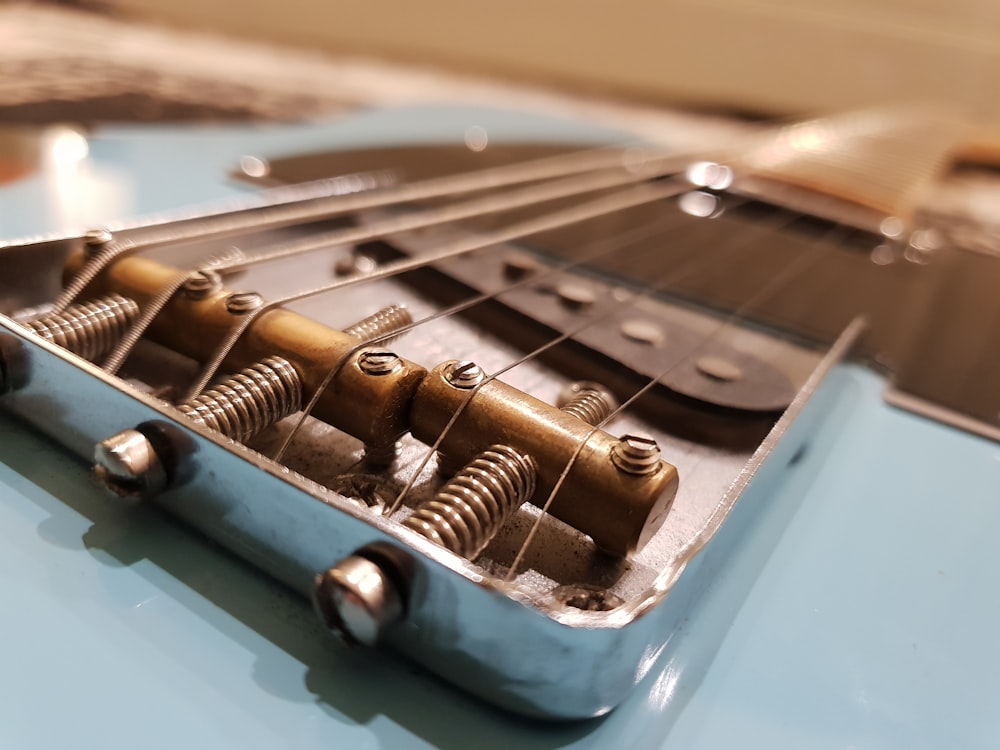 brown acoustic guitar