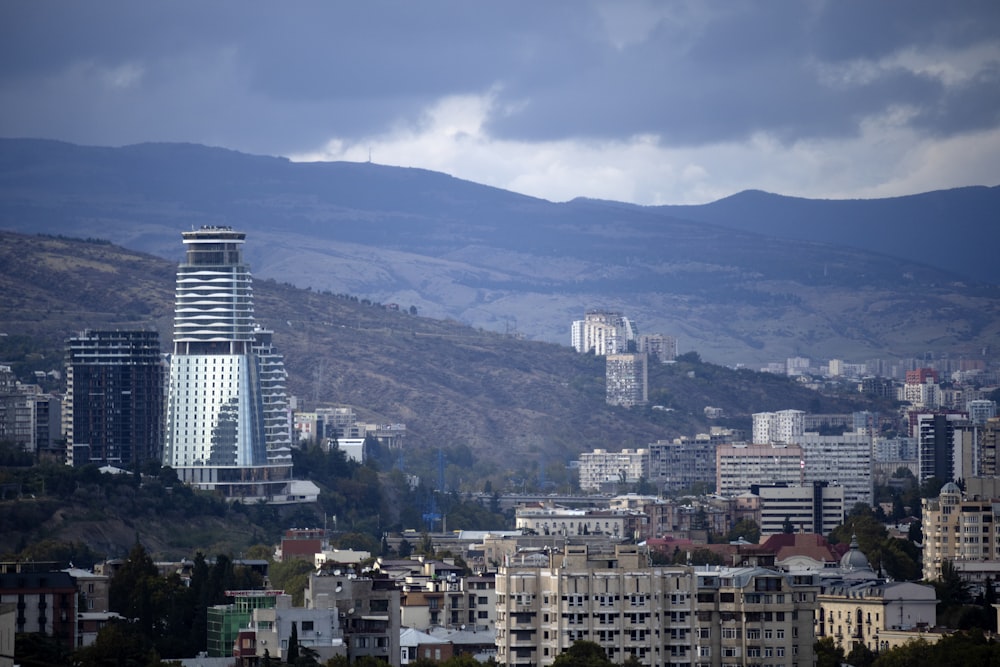 city near mountain