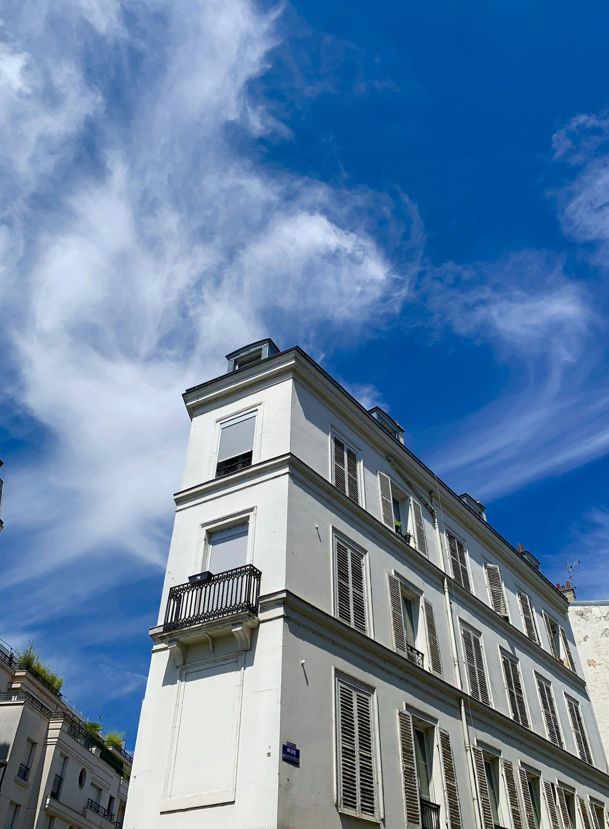 Unveiling Asnières: Culture, Customs & Festivals