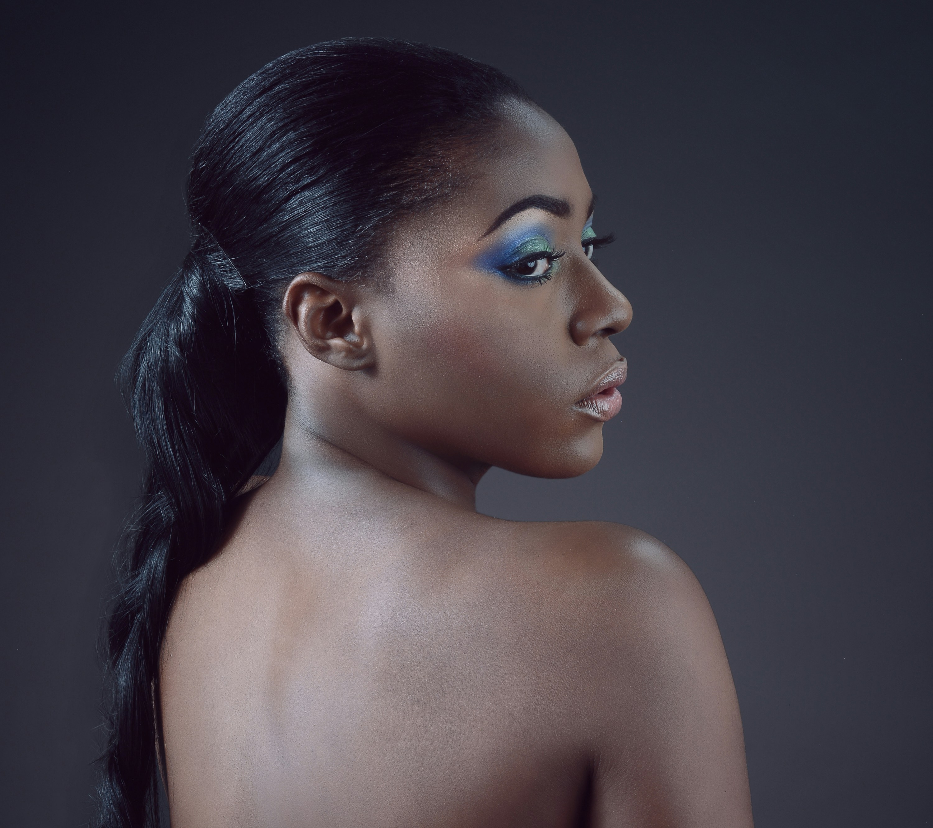 How to Make Your Prom Hairstyle Last All Night? Learn how to make your prom hairstyle withstand the dance floor and festivities till the end. Creating a prom hairstyle that lasts all night takes some effort, but with the right techniques and products, you can ensure that your hair stays flawless and beautiful until the final dance. Here are some tips to help your prom hairstyle stay put: