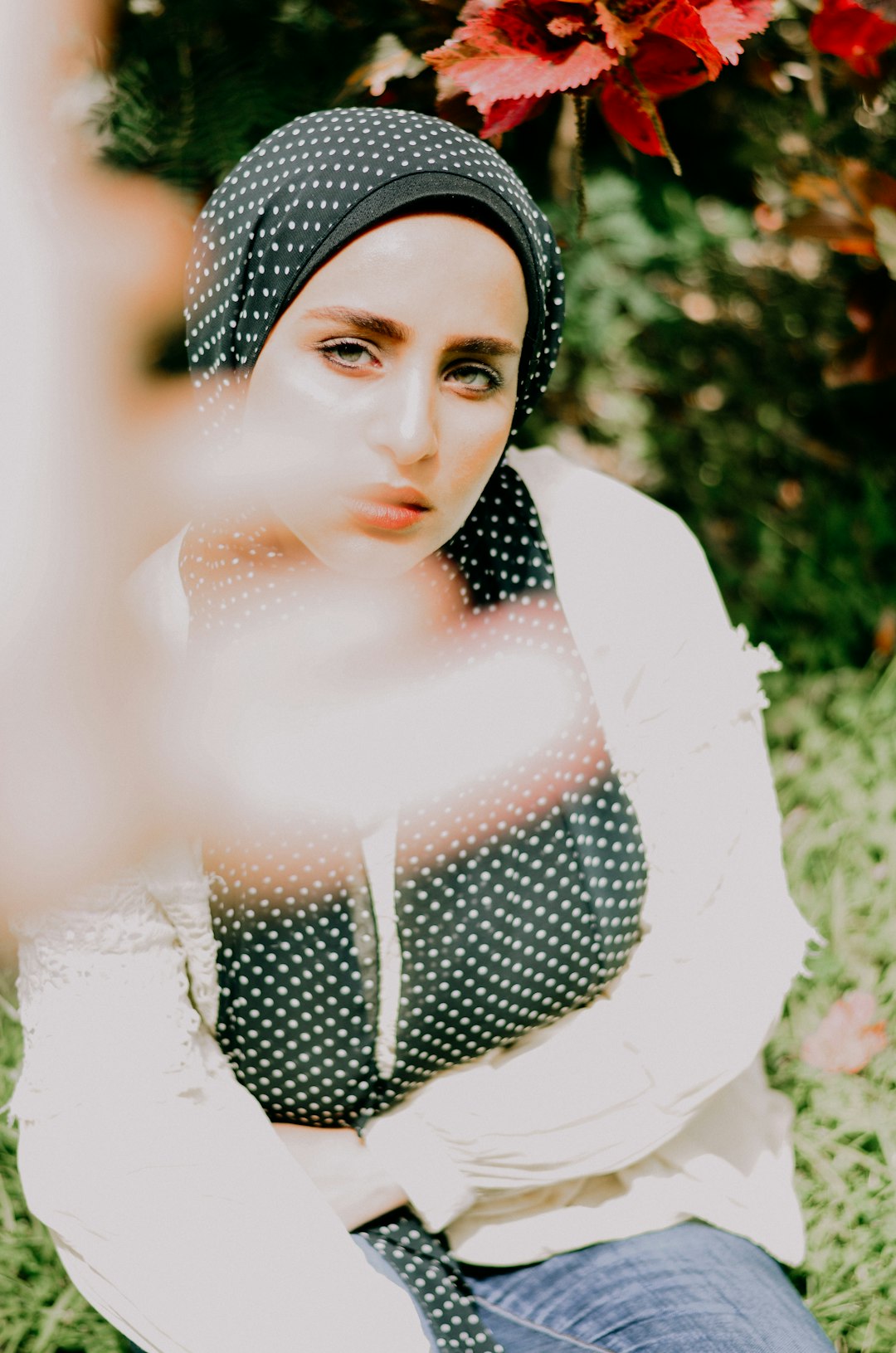 woman with gray hijab on focus photography