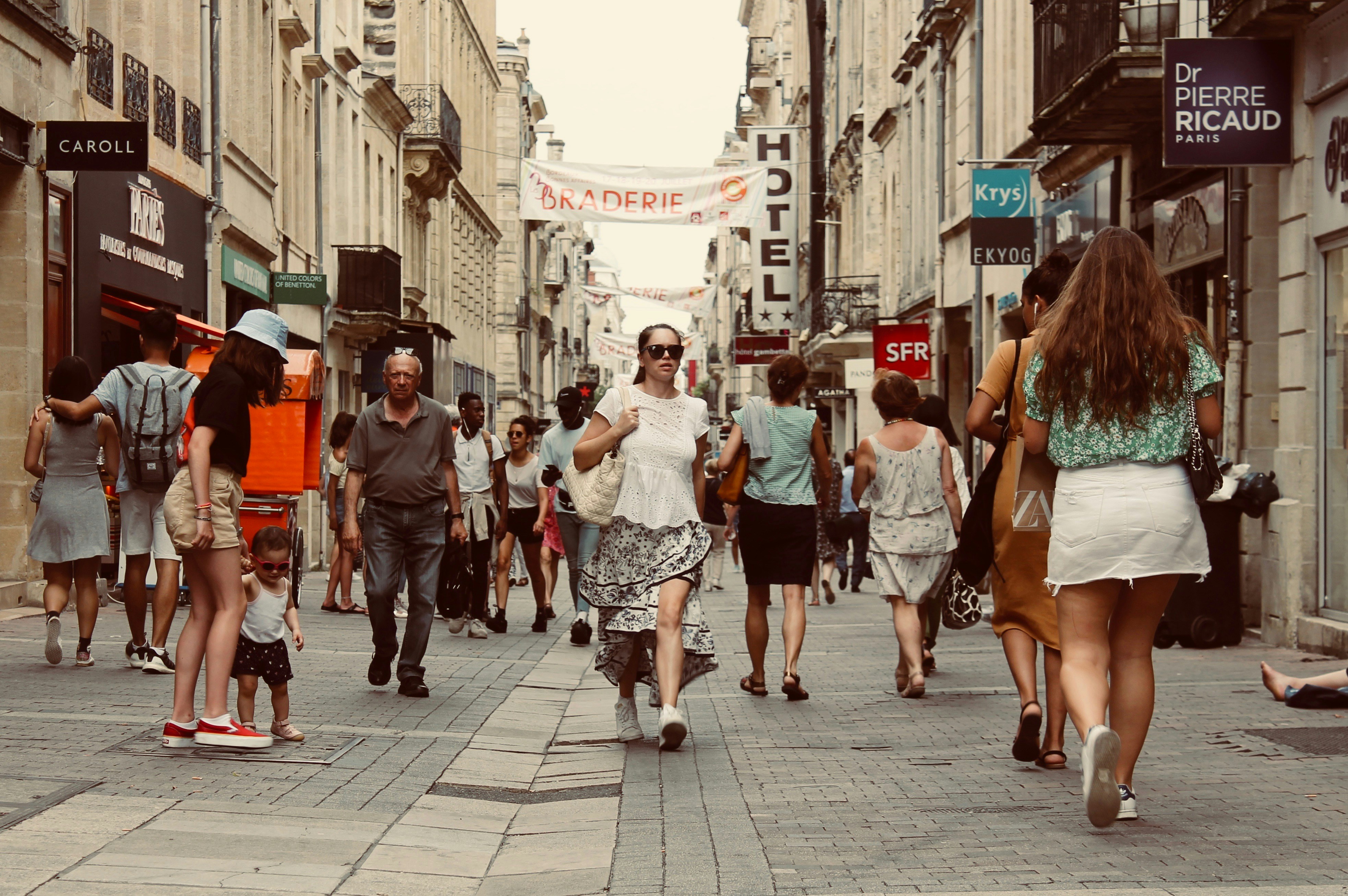 You Can Spot a Tourist in Three Seconds Flat — Here's How Locals Actually Dress