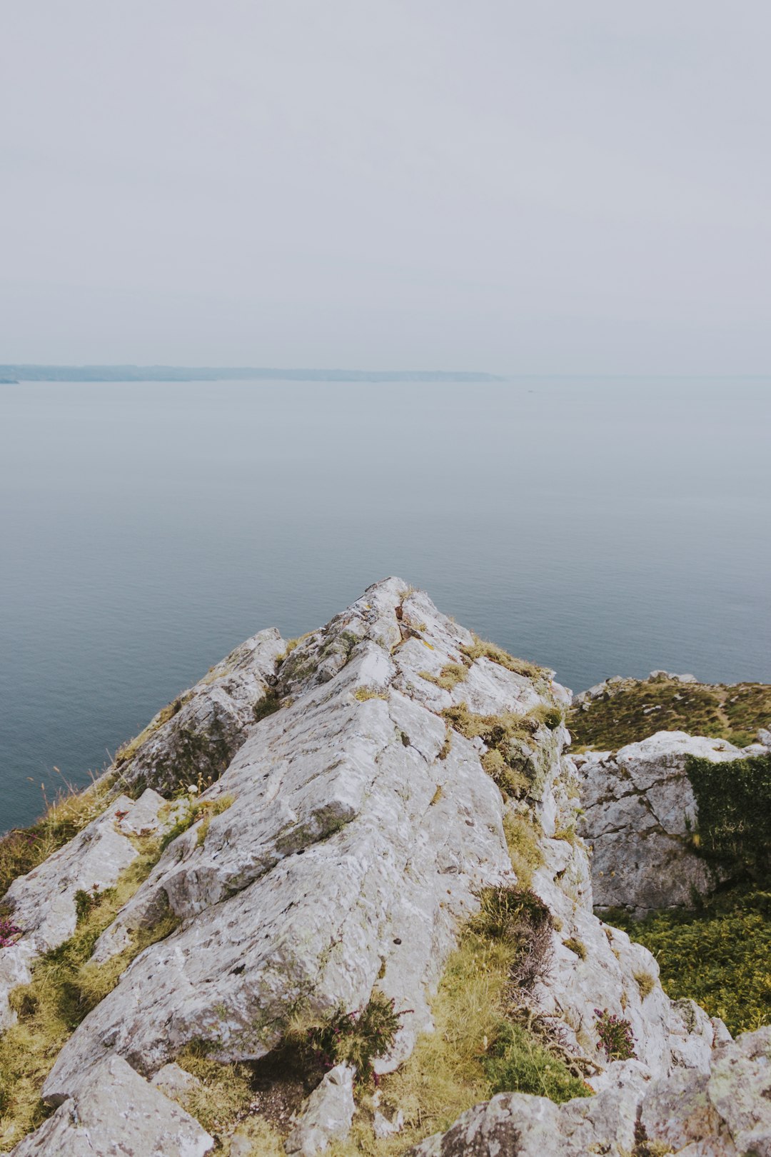 rocky hill viewing sea