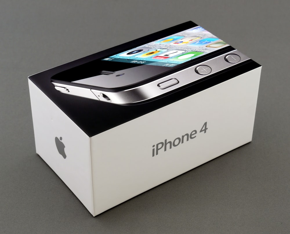 black iPhone 4 box