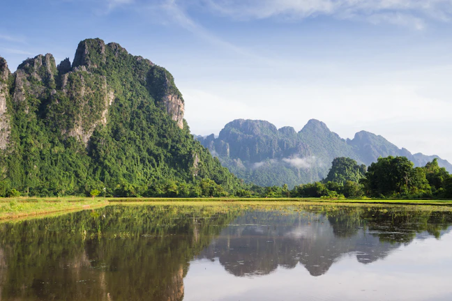 6-Day Vang Vieng Budget Itinerary | $7 a Day Guide