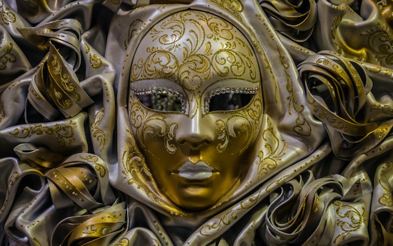 配图