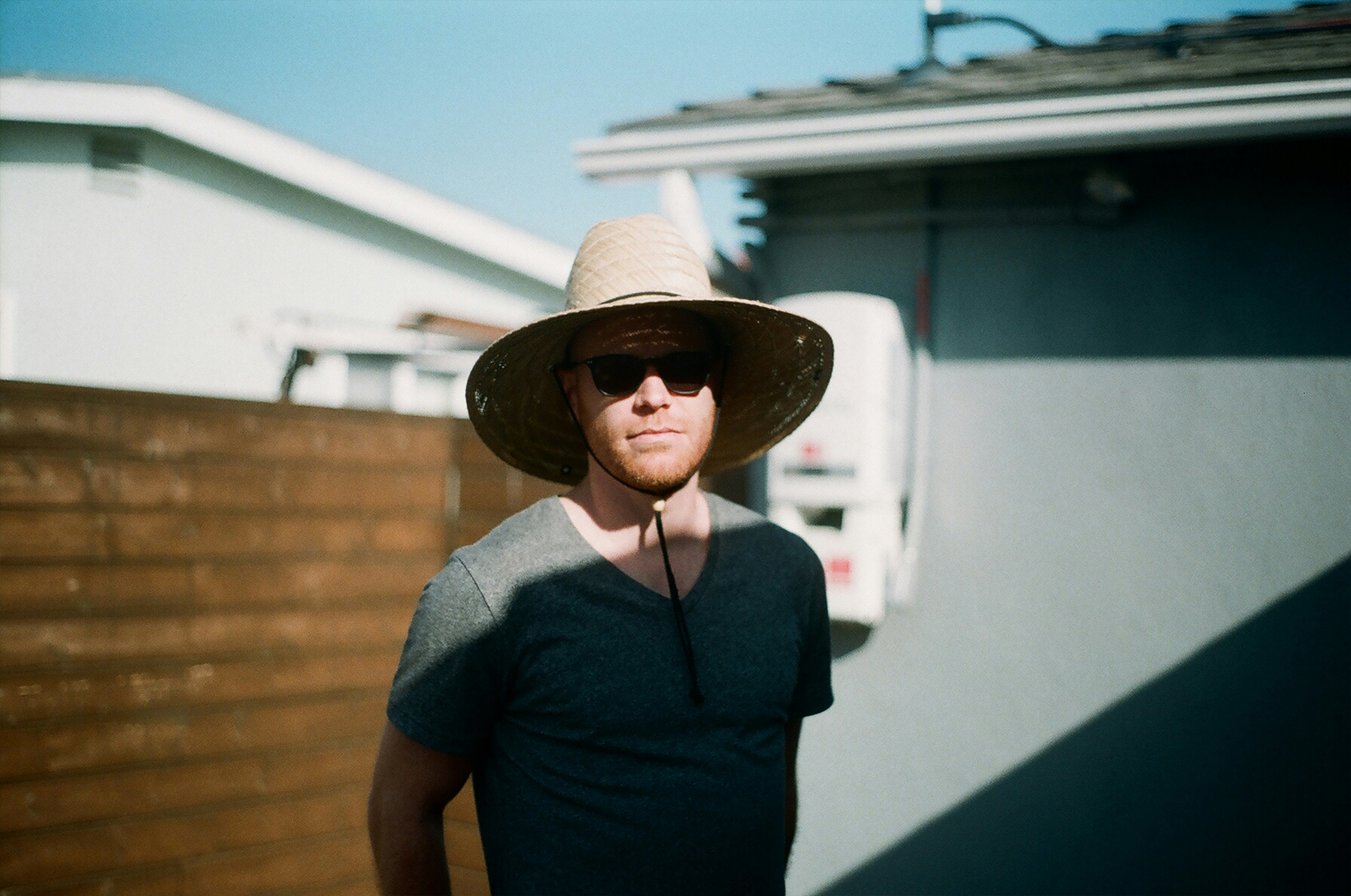 カウボーイハットをかぶった男の写真 Unsplashで見つける35mmの無料写真