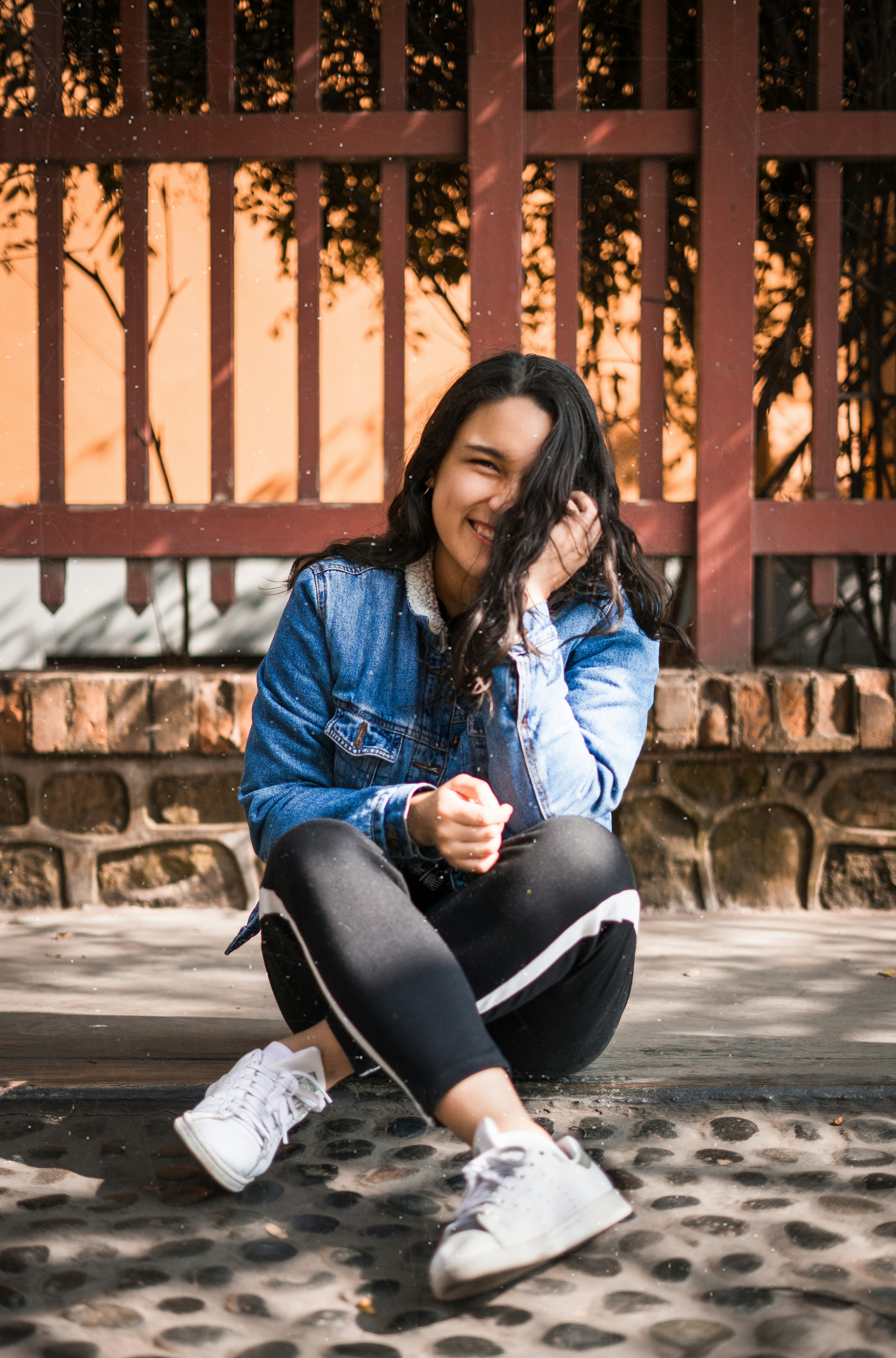 black leggings with denim jacket