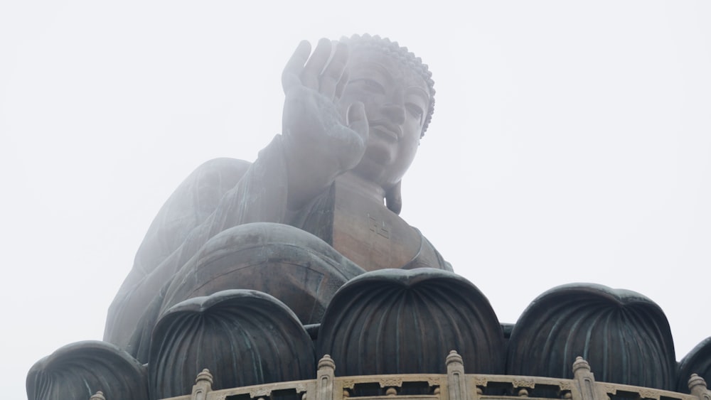 statue de Bouddha en béton