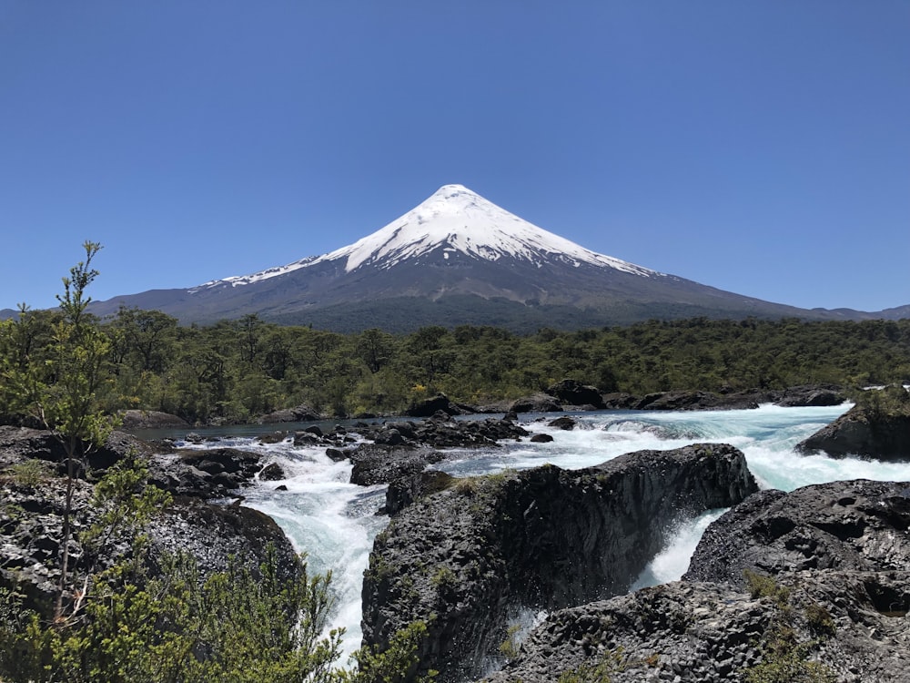 white mountain during daytime