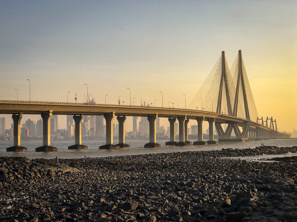 Puente Marrón durante la Hora Dorada