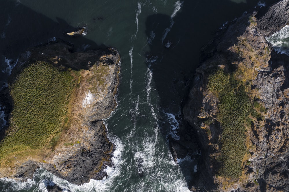 aerial photography of body of water during daytime