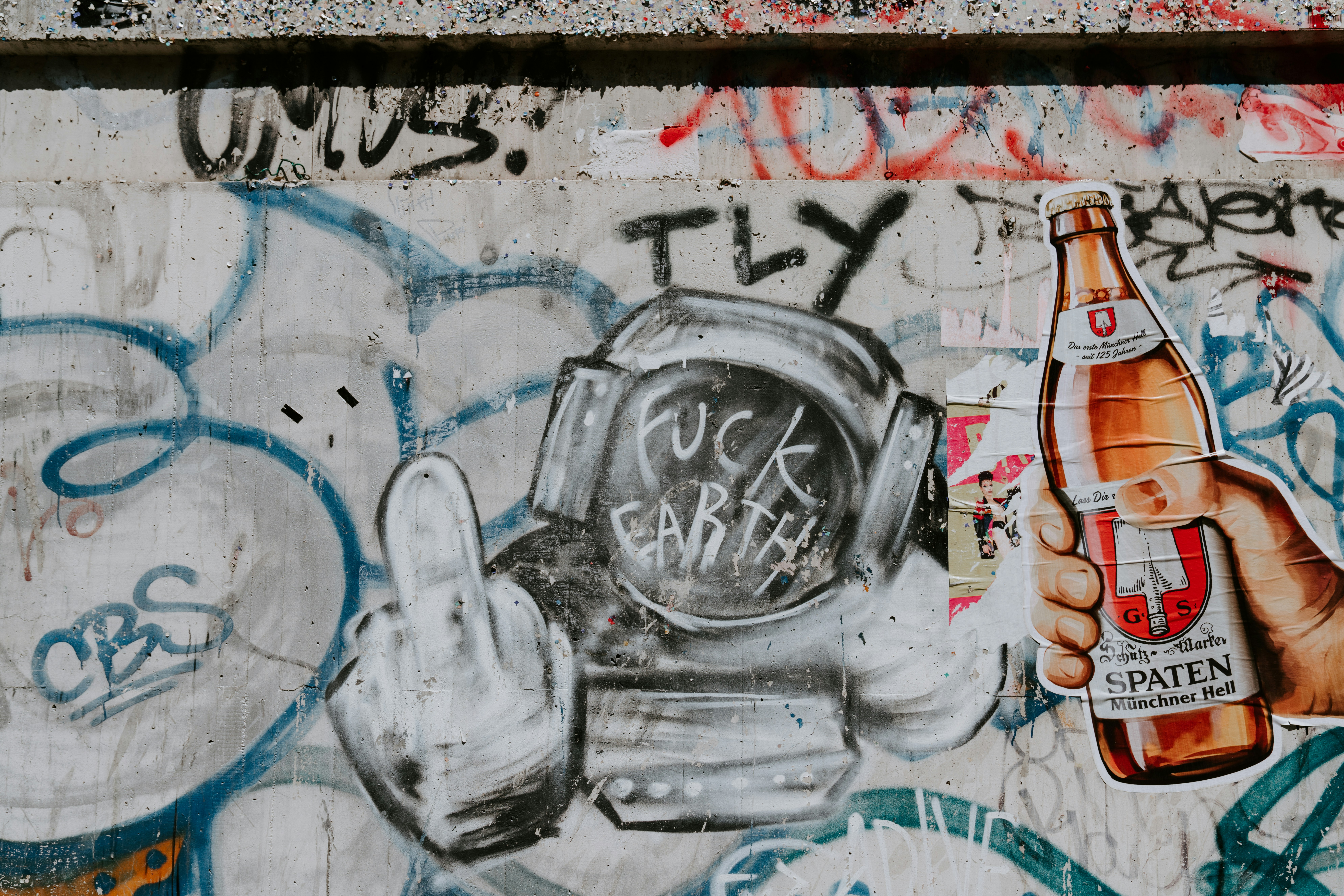 photo-1563010502-92a2a98a6c43?ixid=M3wxMjA3fDB8MXxzZWFyY2h8N3x8ZnVja3xlbnwwfHx8fDE3NTIxNDE5MTN8MA\u0026ixlib=rb-4.1.0