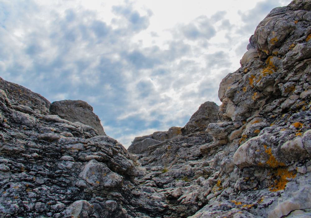 landscape photo of gray and black boulder rocks