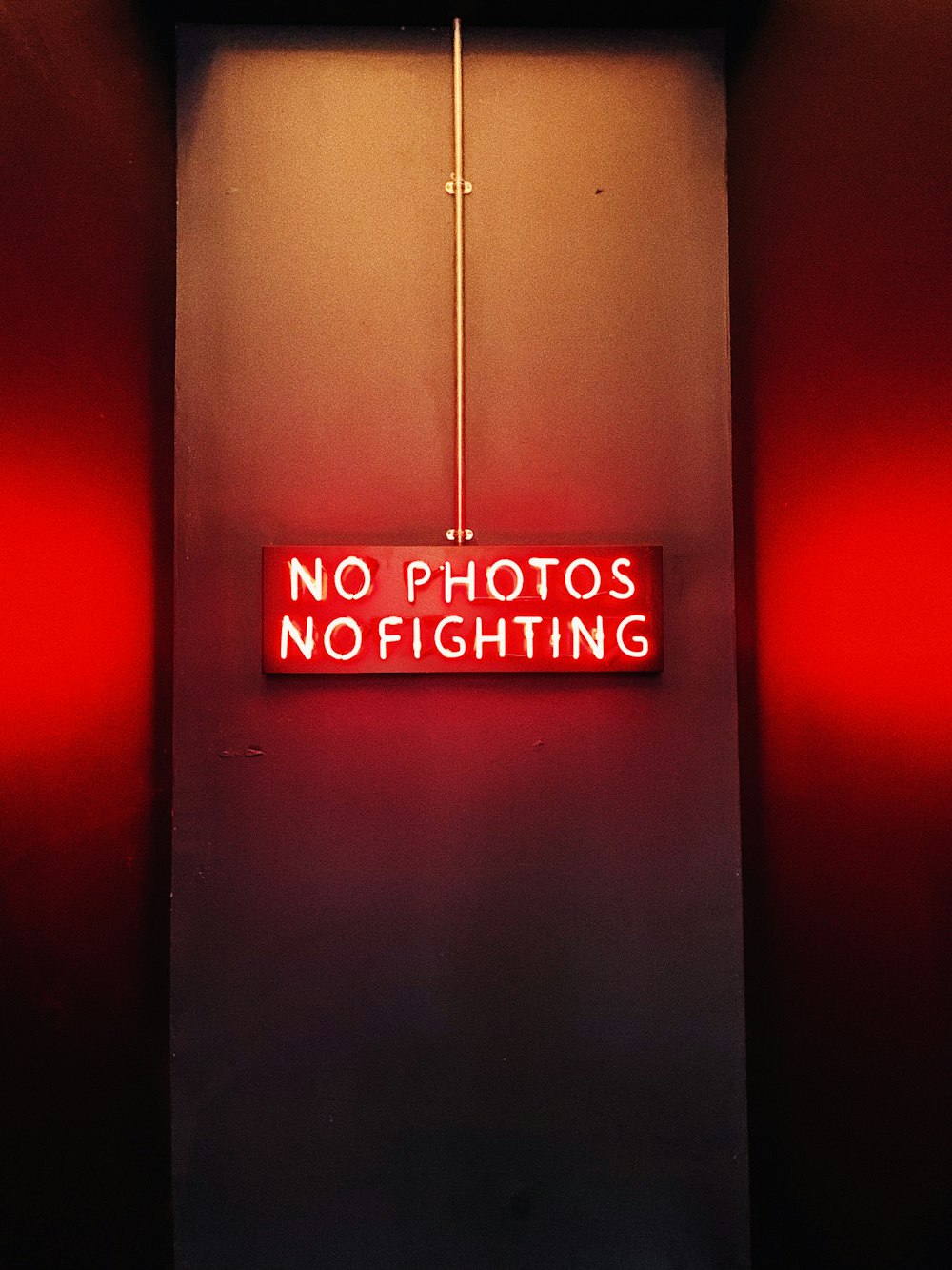 no photos no fighting signage