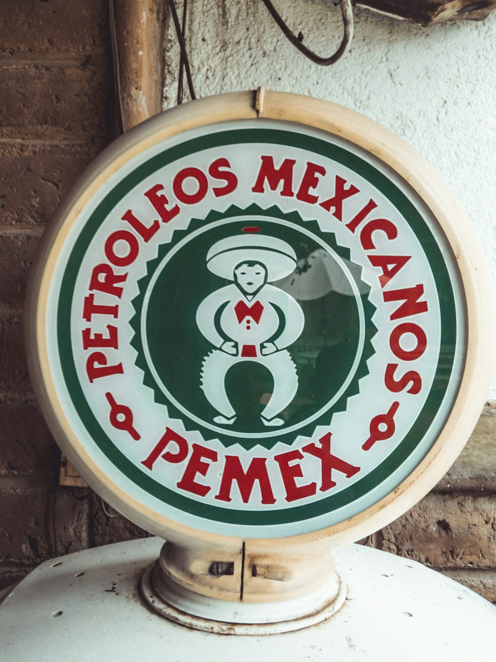 white and green Petroleos Mexicanos signage