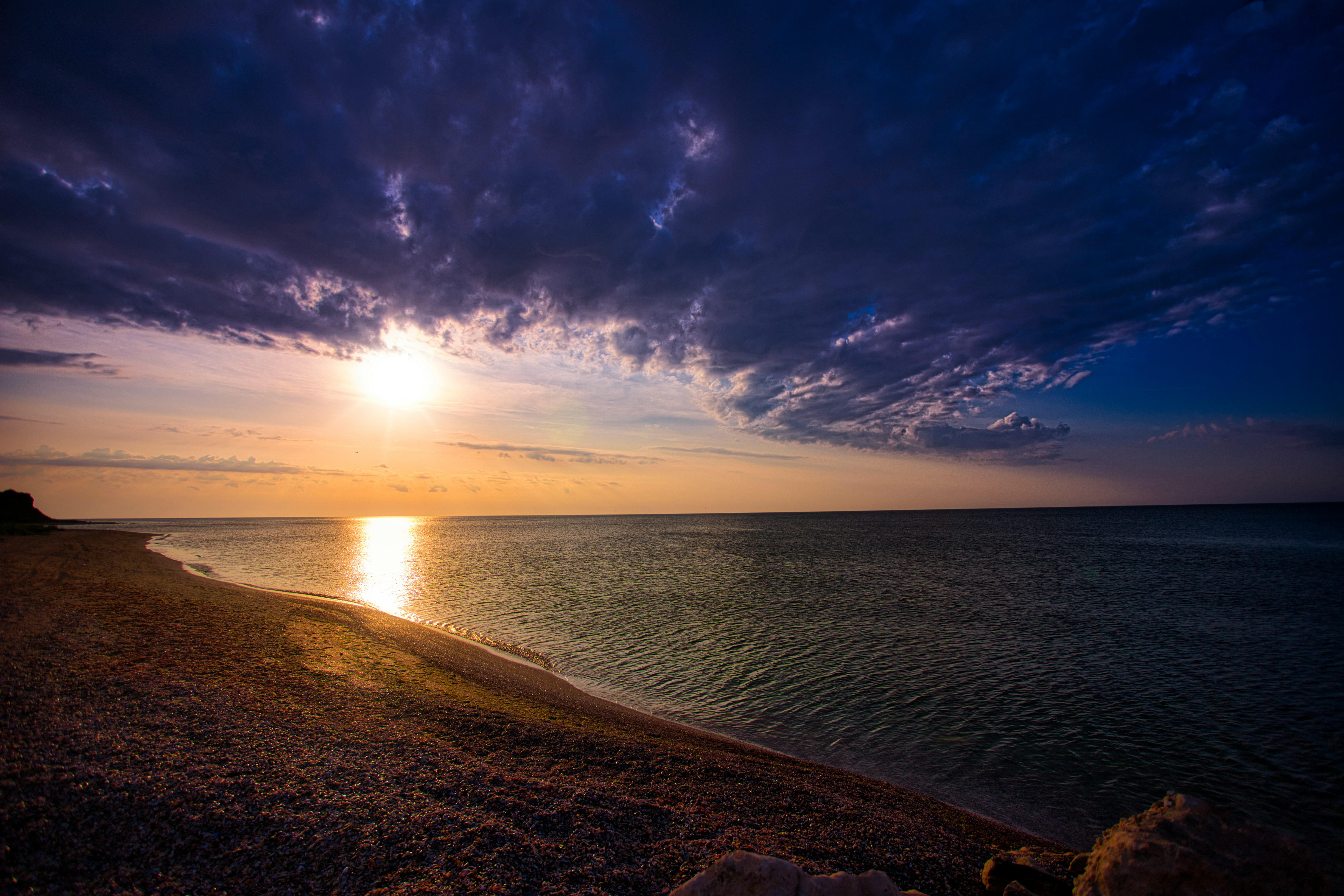 calm body of water during daytime