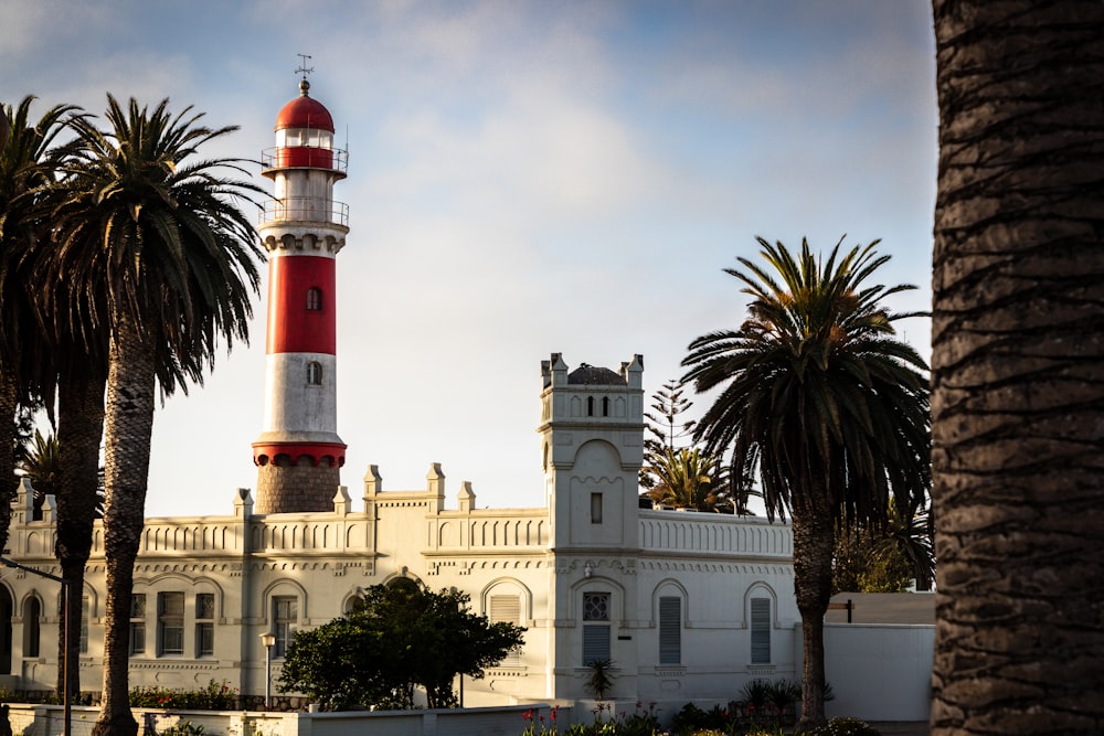 white and red striped lighthouse