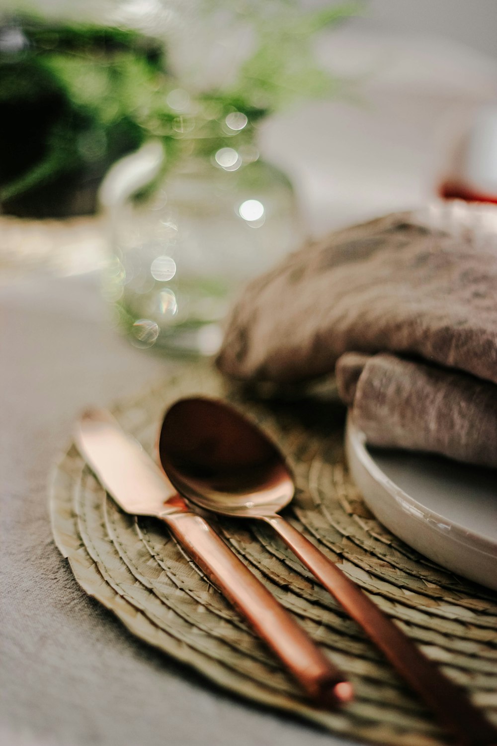 closeup photo of gold spoon and knife