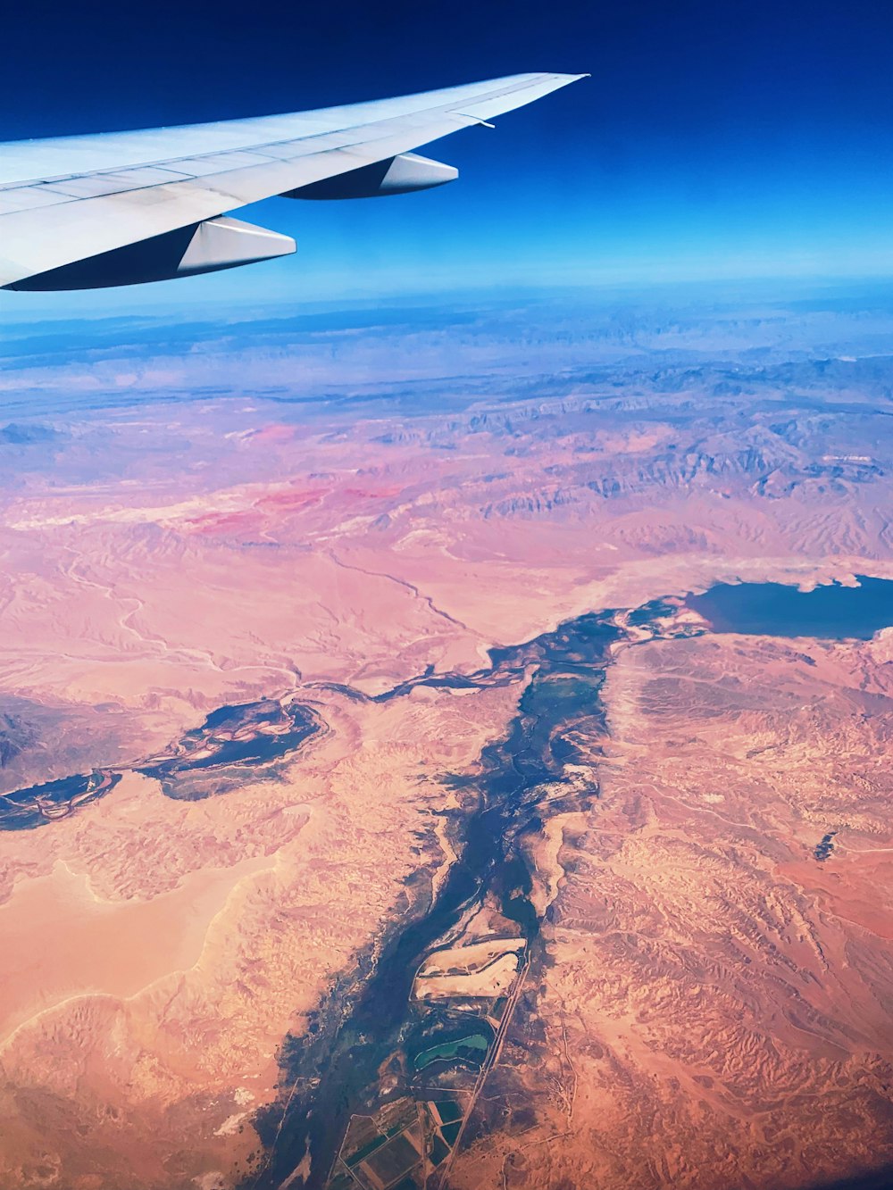 Luftaufnahmen der Wüste bei Tag