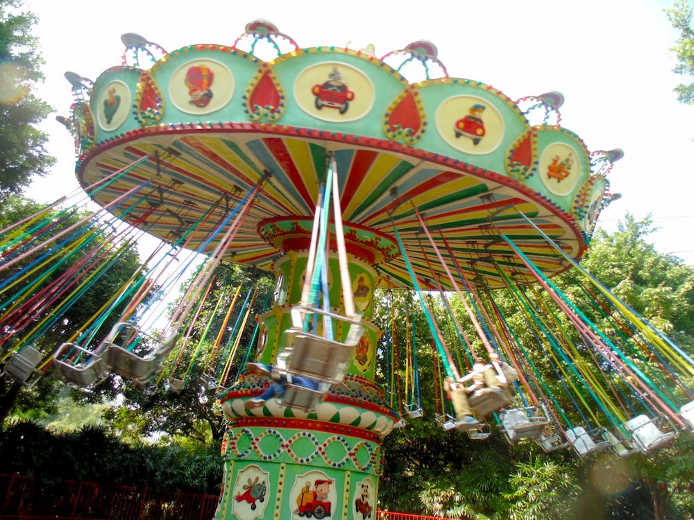 green and red carousel