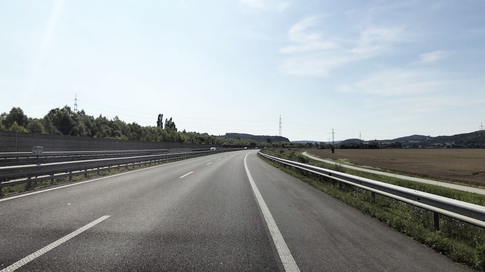 highway during daytime