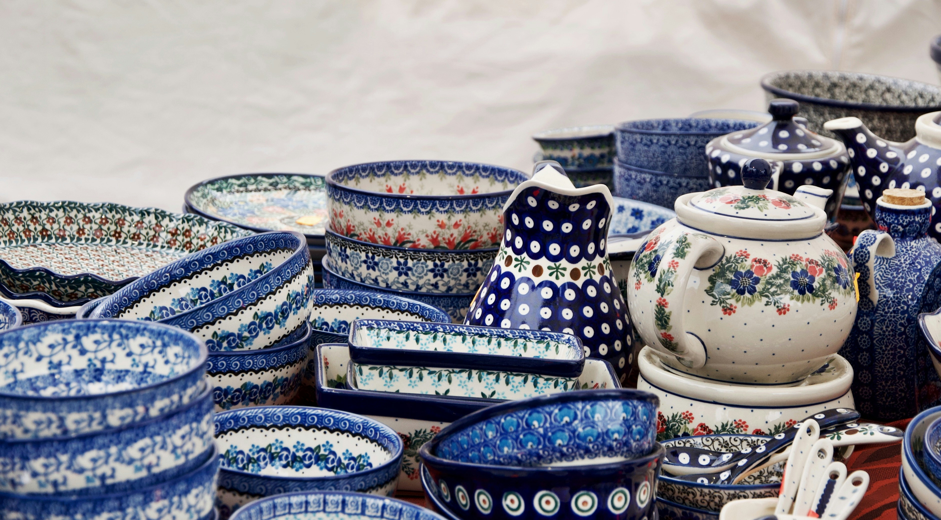 Souvenirs to bring back from your honeymoon - Handicrafts
