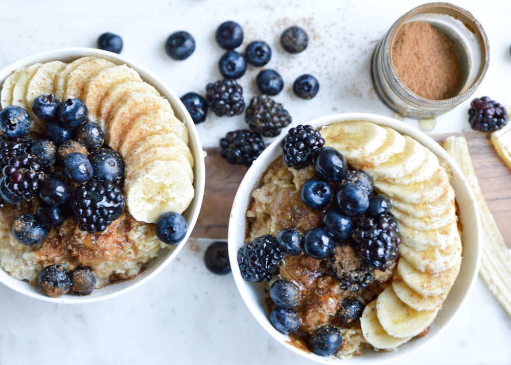 sliced banana and blackberries