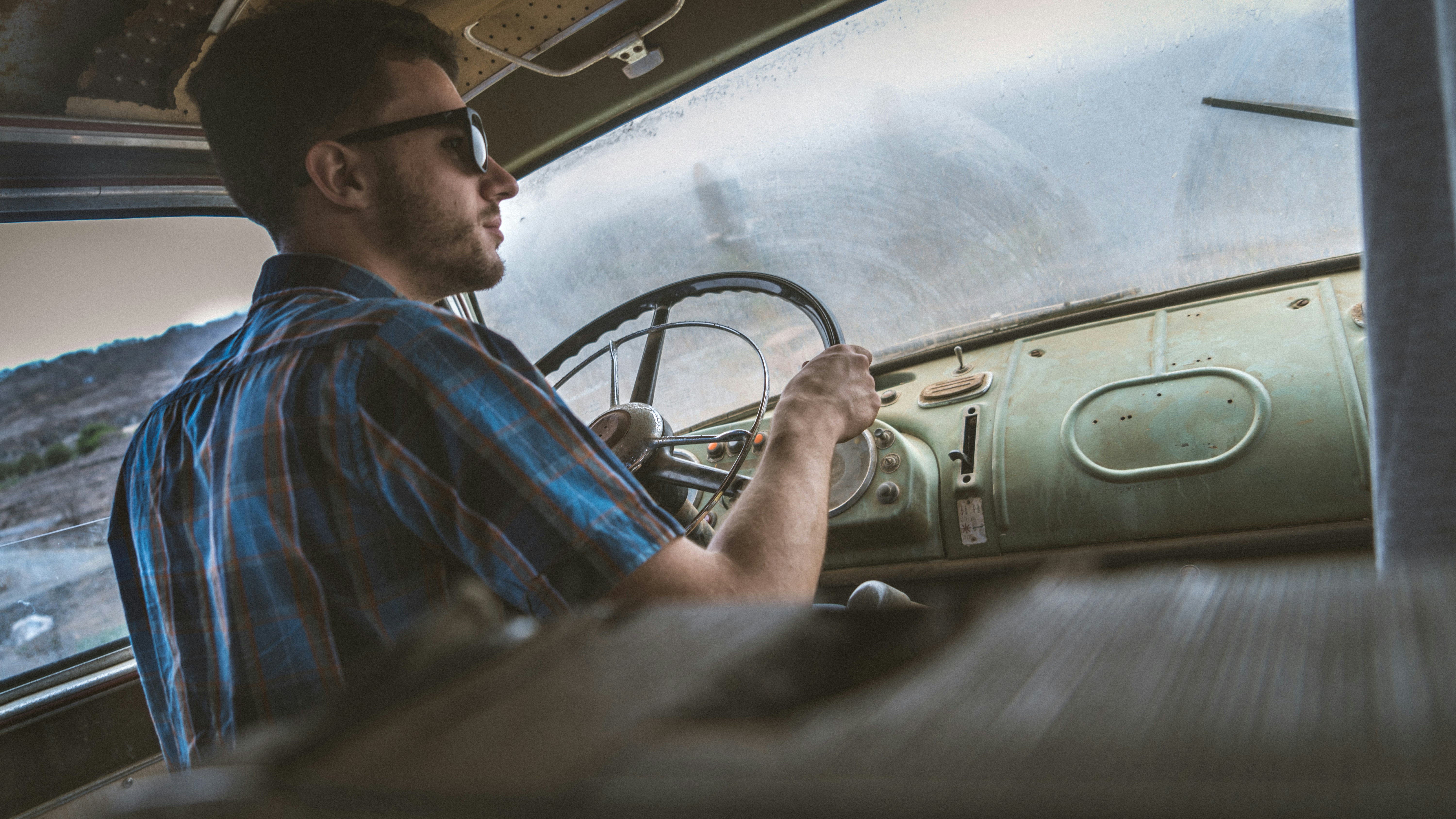 운전자보험 갱신 거절 사유, 사고 이력과 보험료 미납 시 불이익