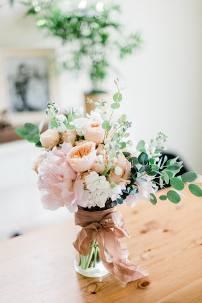 Beautiful fresh flower bouquet arrangement