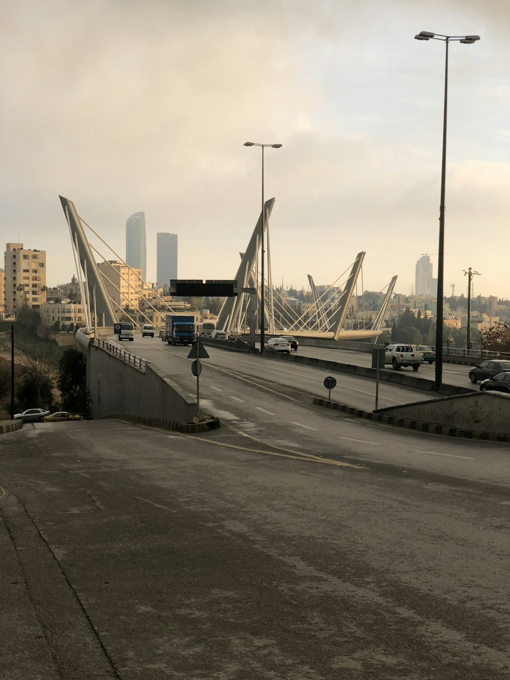 gray concrete bridge