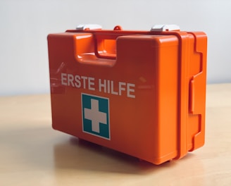 orange Erste Hilfe med kit